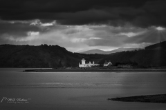 Fort George is een 18e-eeuws artilleriefort. Een eerste fort in Inverness zelf werd ingenomen tijdens de opstand van de Jacobieten in 1746. Dit leidde na het neerslaan van de opstand tot de bouw van een nieuw fort dat verdere opstanden moest voorkomen. Na voltooiing werd het fort in gebruik genomen als oefenkazerne.