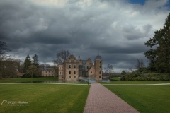 Huis Ruurlo is een kasteel en landgoed in de gemeente Berkelland, zuidelijk gelegen van het dorp Ruurlo, in de Nederlandse provincie Gelderland. Het is onderdeel van een sinds 2010 geregistreerd rijksbeschermd complex Historische Buitenplaats.
