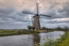 Boezemmolen No. 6 is een windmolen in Haastrecht in de Nederlandse provincie Zuid-Holland. Het is een ronde stenen molen met een uitgesproken klokvorm. Met een vlucht van meer dan dertig meter is dit de molen met de grootste vlucht van Nederland.